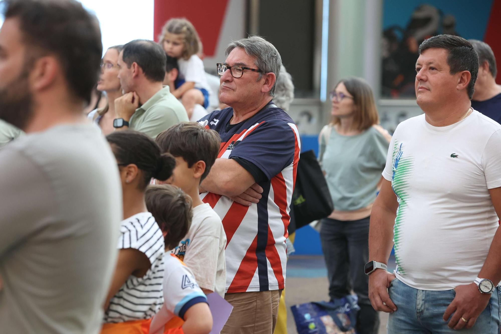 Presentación del equipo del Leyma Coruña en Marineda City