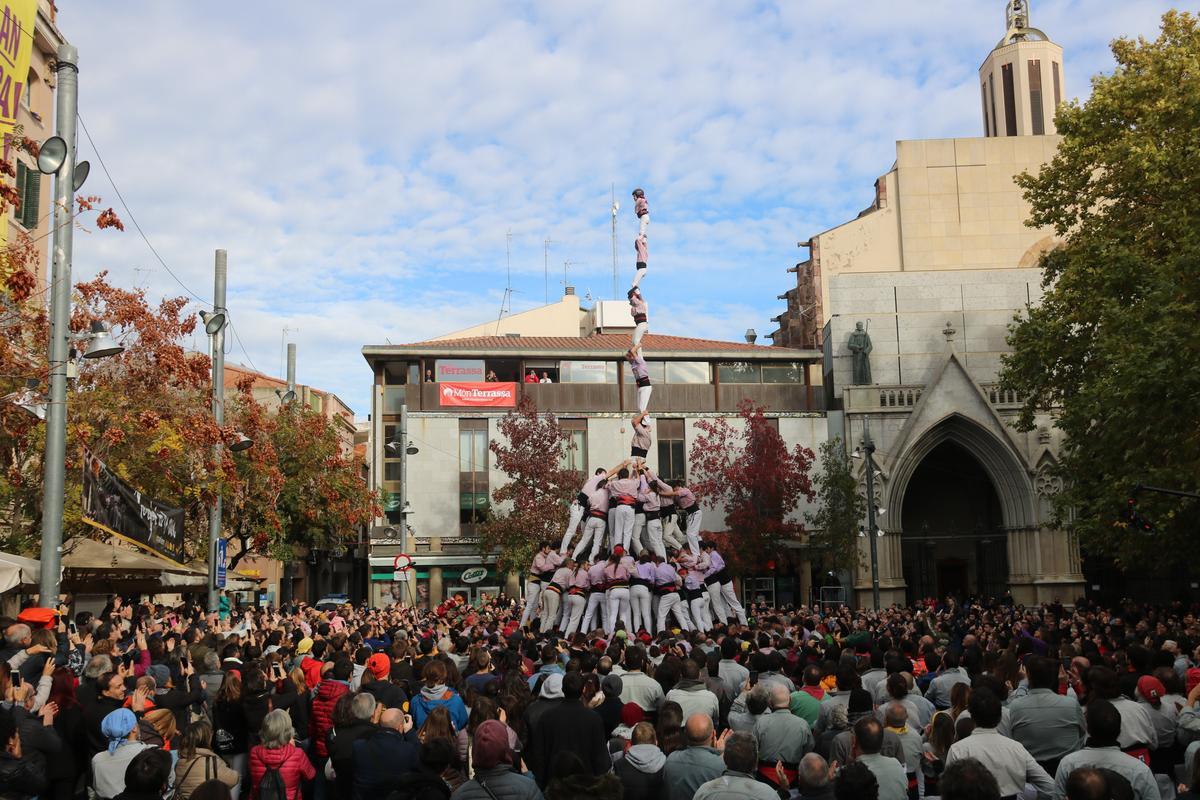 Els Minyons de Terrassa es fixen l’objectiu del castell de 9 per a la XLIII Diada de la Colla Els Minyons de Terrassa es fixen l’objectiu del castell de 9 per a la XLIII Diada de la Colla