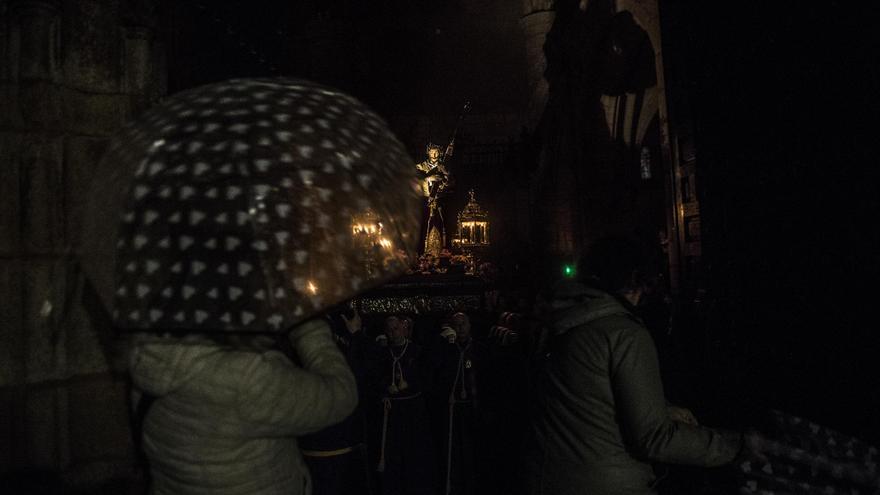 FOTOGALERÍA | La Madrugá y Jesús Condenado, en Cáceres