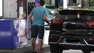 Si vas a llenar el depósito, estas son las cinco gasolineras con precios más bajos en Sevilla