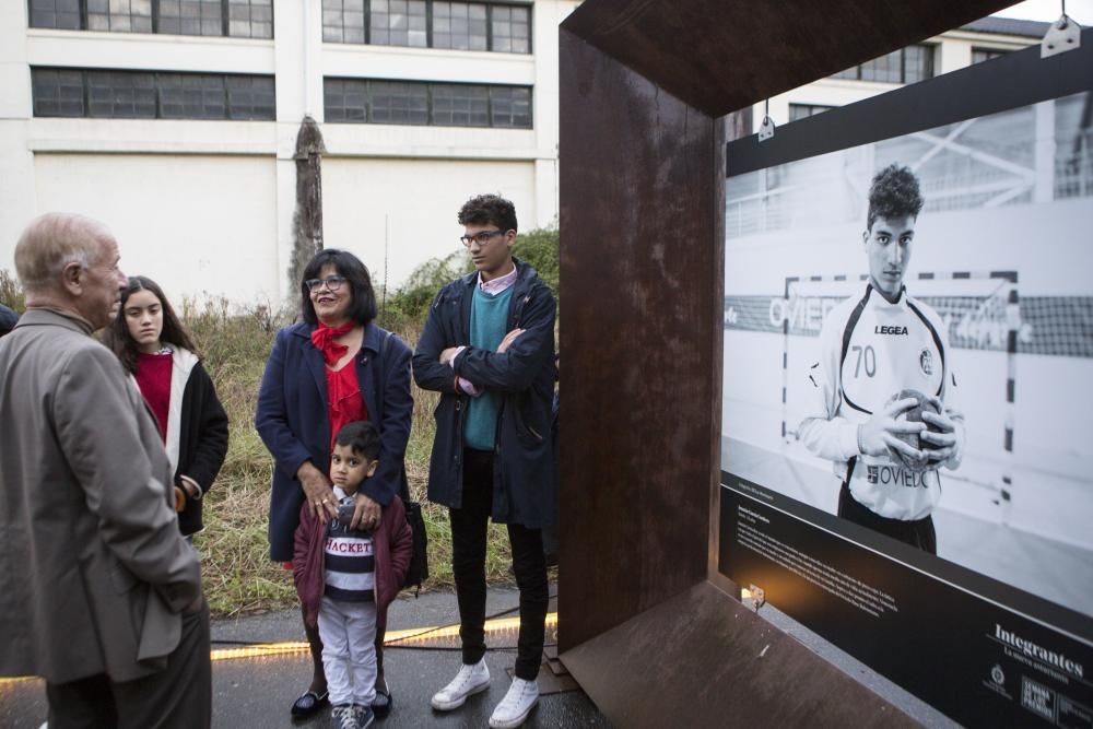 Premios Princesa de Asturias: Alejandro Portes visita la exposición fotográfica "Integrantes" en La Vega