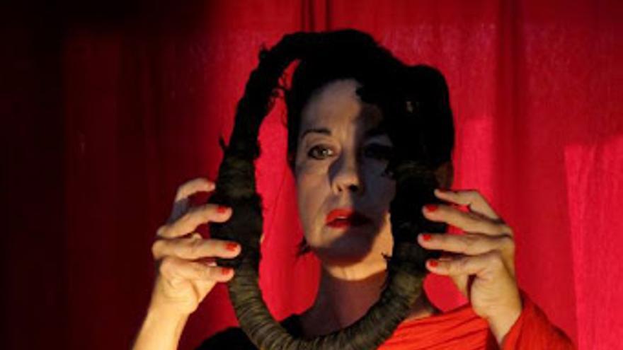 Valderrobres, dando luz x la Igualdad - Teatro Esperame en el Cielo