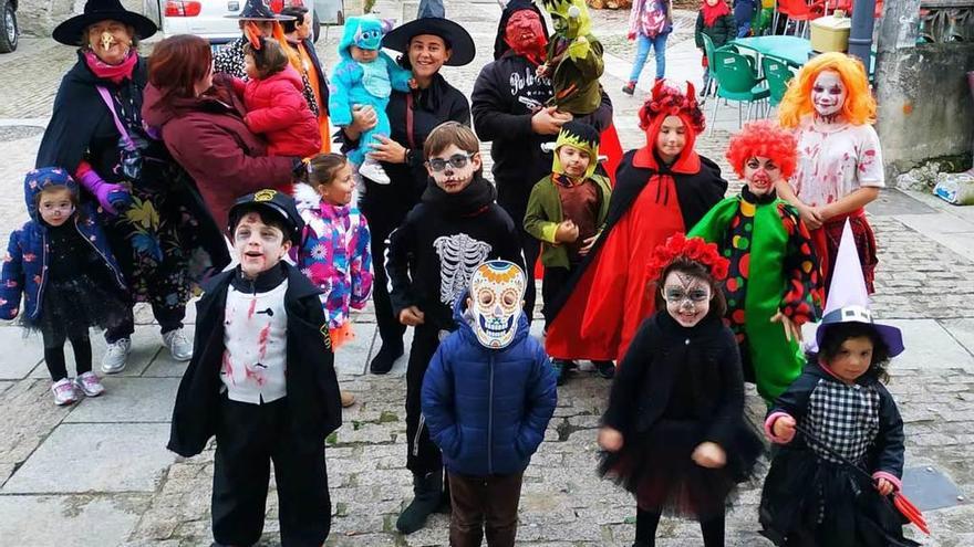 Villamayor, Areñes (Piloña) y Sobrefoz (Ponga) celebran el Samaín con meriendas &quot;terroríficas&quot; para los niños