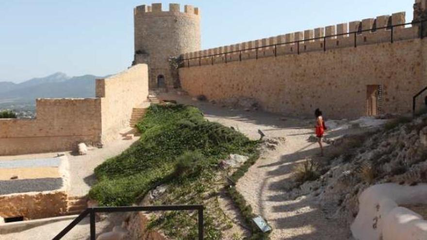 El castillo de Castalla fue restaurado entre los años 2003 y 2006.