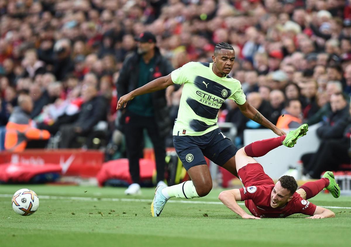 Manuel Akanji: Uno de los casos más delicados. Recién llegado en el pasado mercado de verano, el suizo está demostrando su potencial. Fichado por 17 millones de €, el City querría sacar partido en caso de verse obligado a perderle. Manuel Akanji: Uno de los casos más delicados. Recién llegado en el pasado mercado de verano, el suizo está demostrando su potencial. Fichado por 17 millones de €, el City querría sacar partido en caso de verse obligado a perderle.