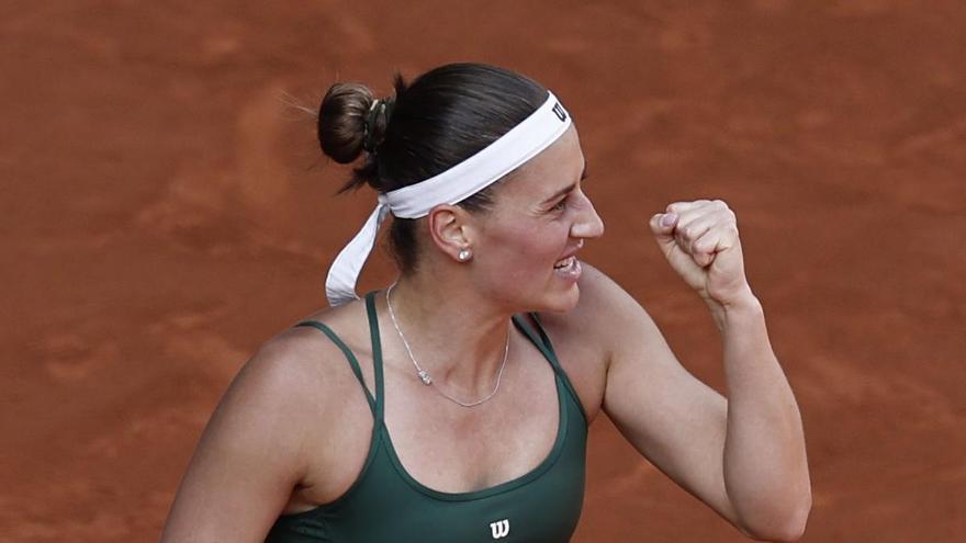 Kostyuk se corona en Madrid; sin saludo con Andreeva