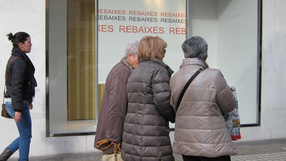 COMUNIDAD VALENCIANA.-Compromís pide limitar las rebajas y lamenta que su liberalización &quot;solo ha beneficiado a las grandes superficies&quot;