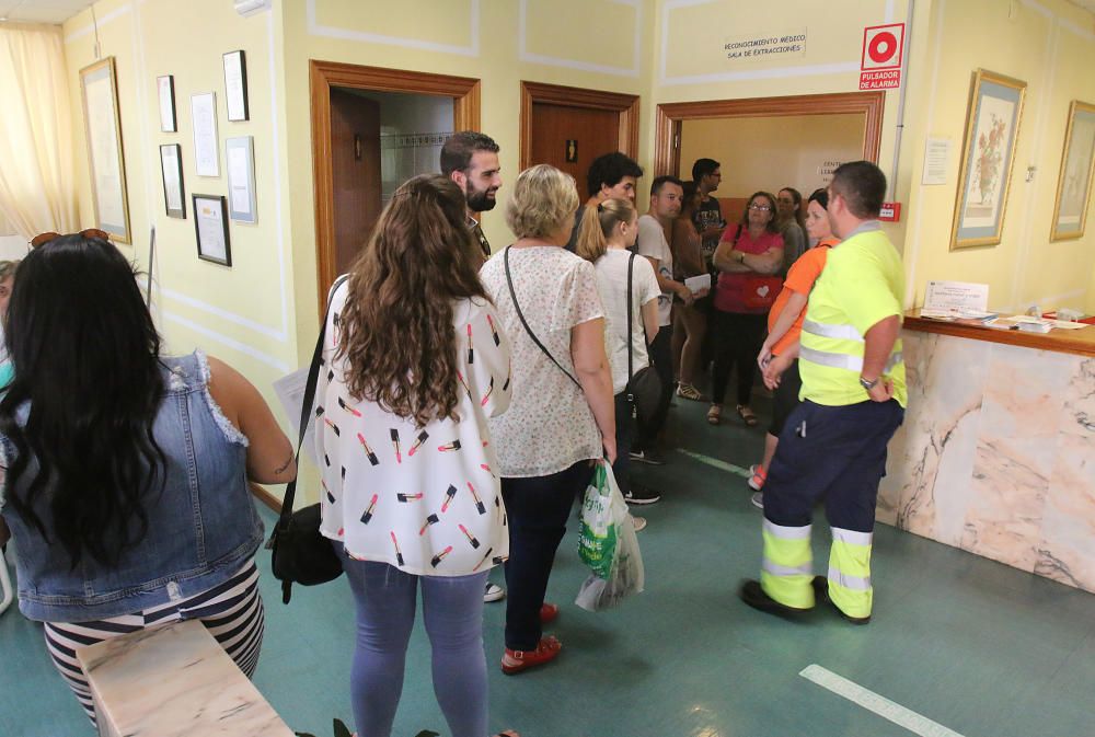 Los malagueños acuden a donar sangre tras el llamamiento del Centro Regional de Transfusión Sanguínea