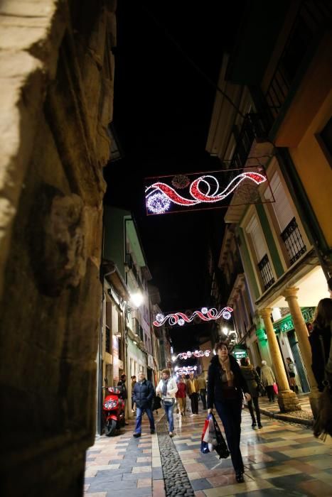 Encendido de las luces de Navidad en Avilés