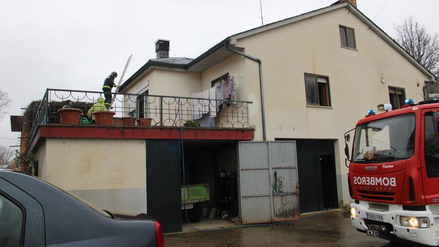 Incendio en una chimenea en El Puente de Sanabria