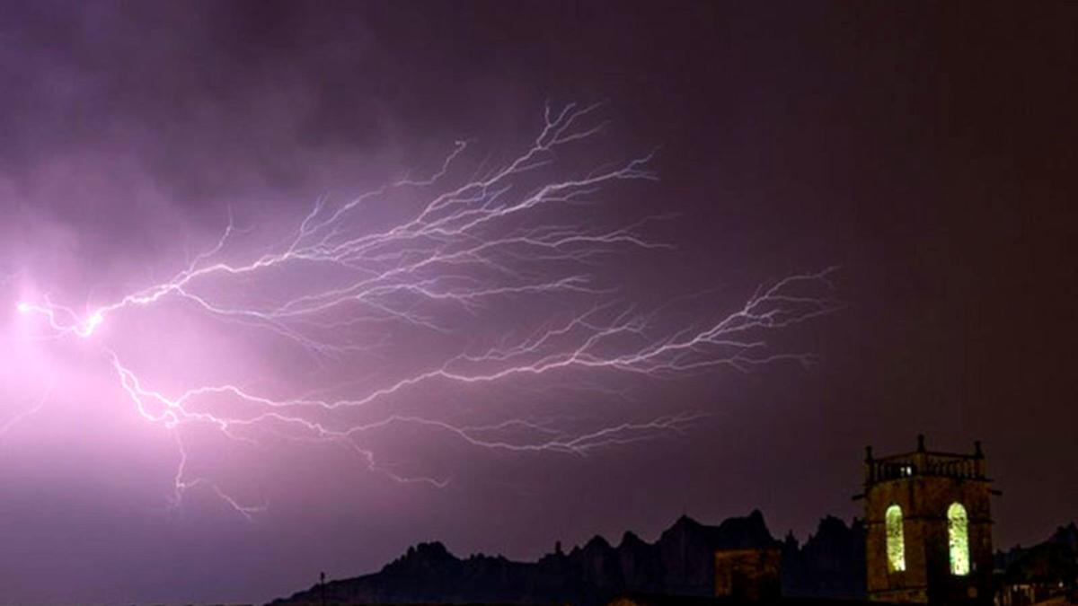 Una tempesta en una fotografia d'arxiu.