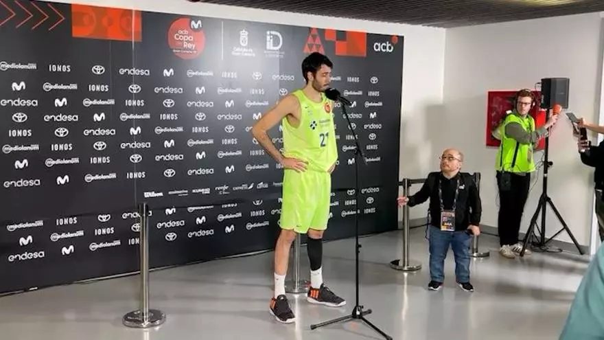 Alex Abrines: "Estamos decepcionados, quer赤amos m芍s"