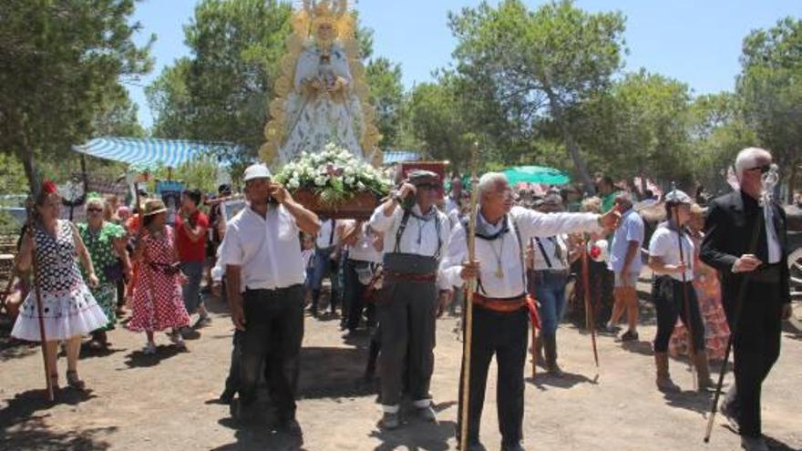 Los rocieros salen de romería