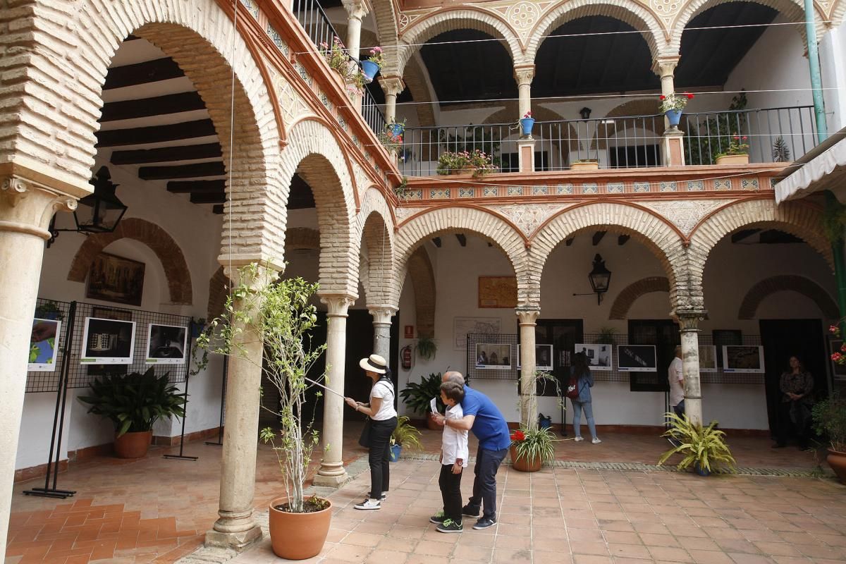 Apurando la fiesta de los patios por la Judería