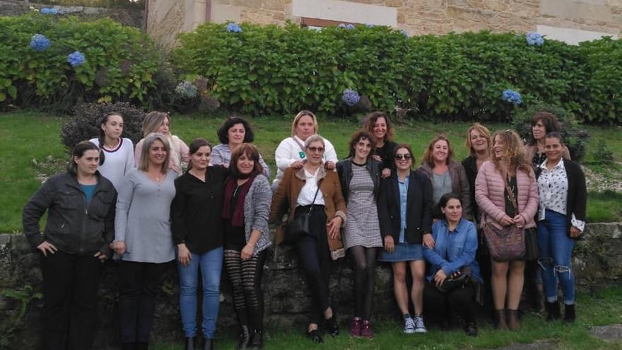 Una parte de las integrantes de la Asociación de Afectadas do Essure de Galicia, que participaron en la primera reunión del colectivo, en Silleda.