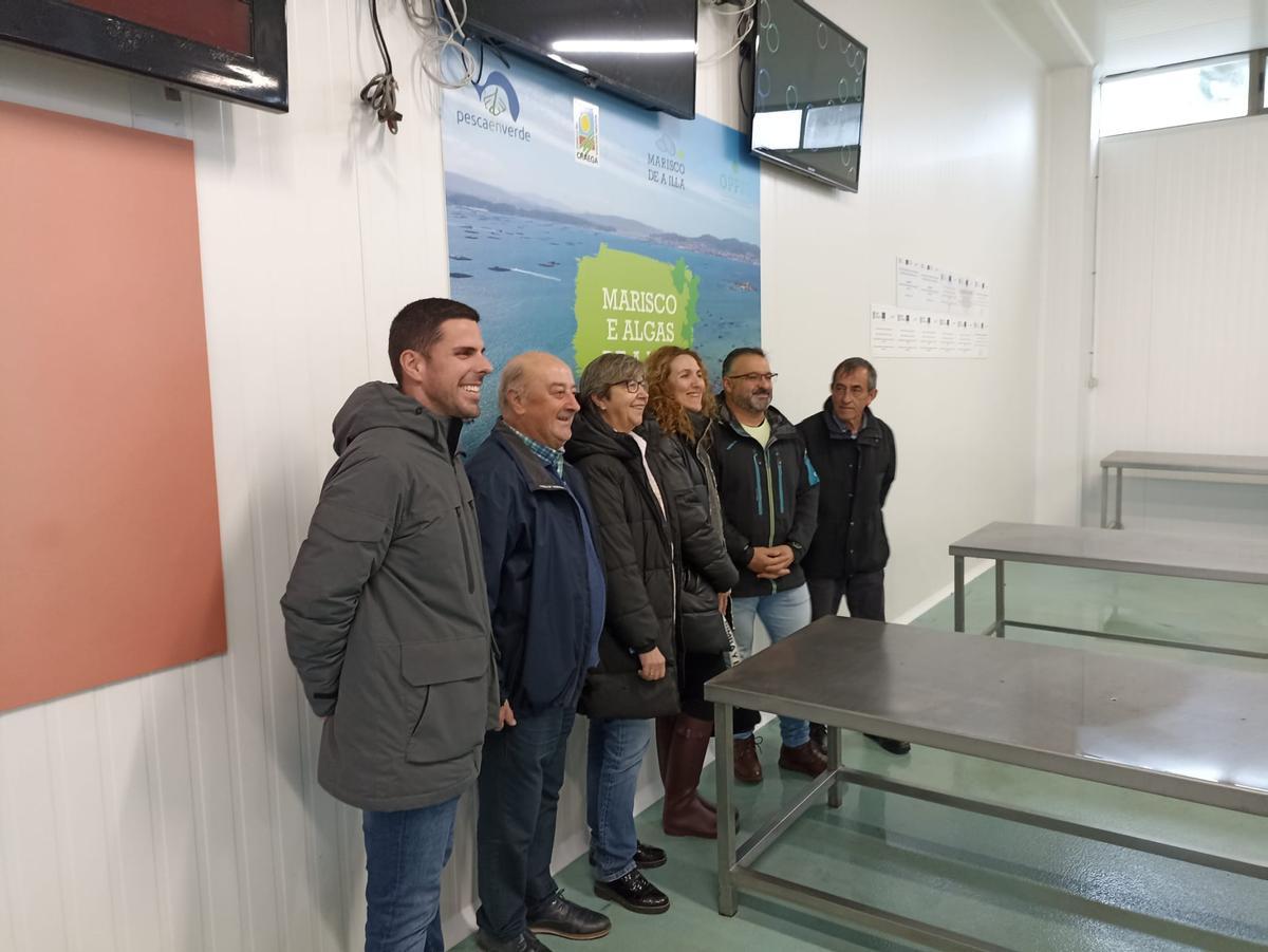 Visita de la conselleira do Mar a la lonja de A Illa de Arousa.