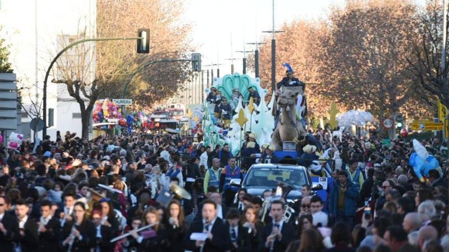 Los Reyes Magos recorren las calles de Córdoba