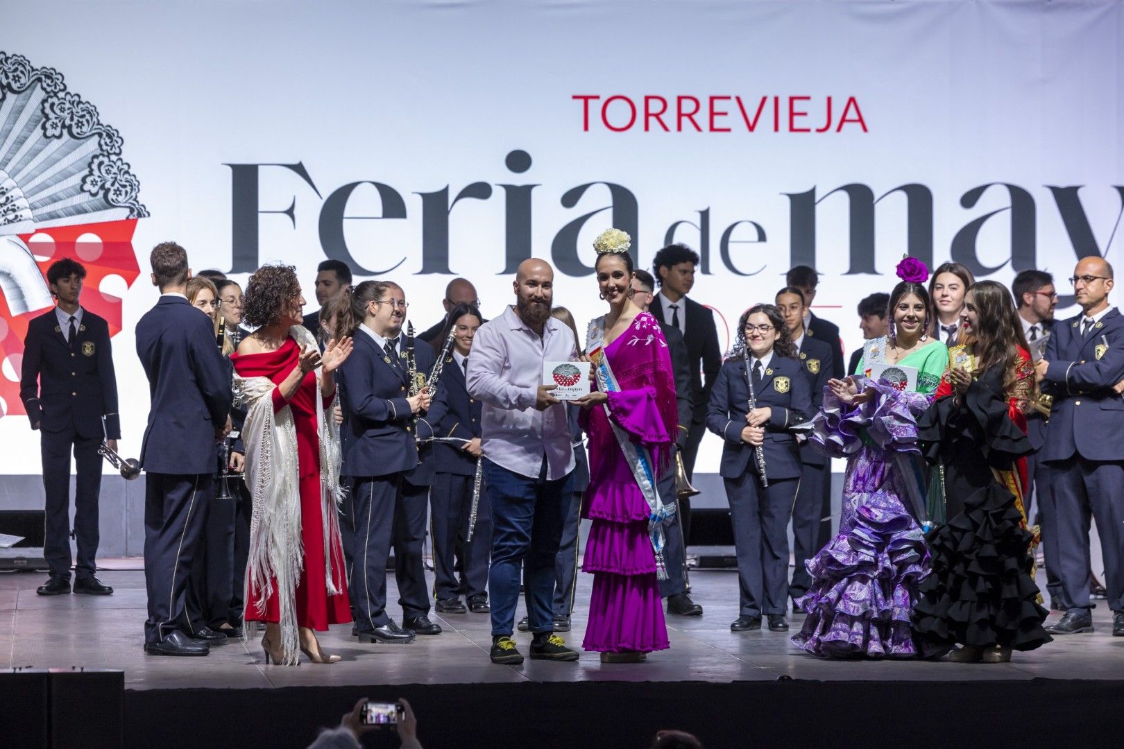 Por sevillanas en la Feria de Mayo de Torrevieja 2025