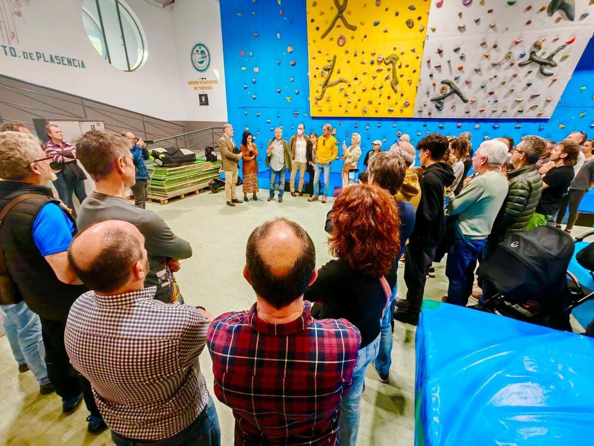 Acto en el rocódromo municipal de Plasencia, que lleva el nombre de 'Churu'.