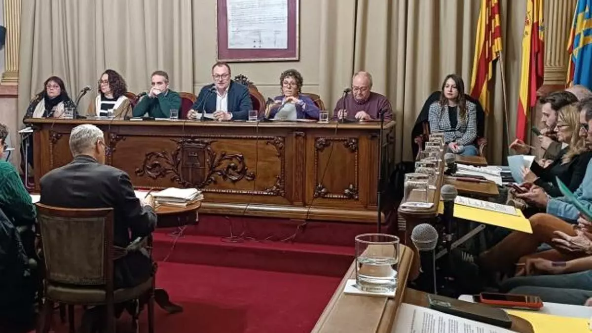 El Pleno de Vilanova i la Geltrú aprueba la reestructuración en la gestión del bus urbano