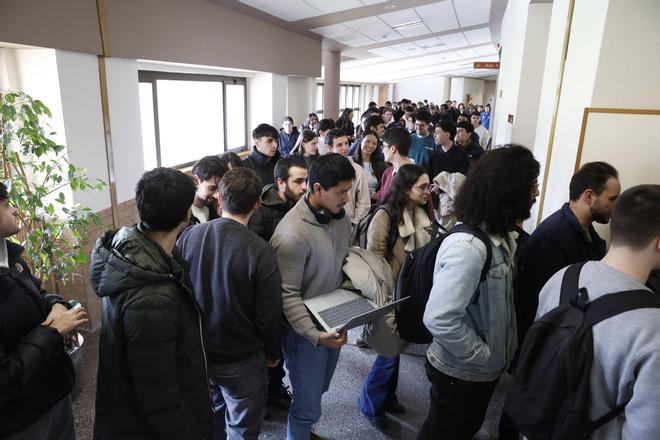 Indra acude a la EPI de Gijón en busca de talento joven