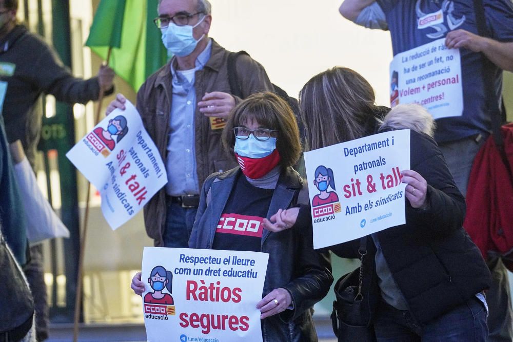 Els mestres esgoten la paciència i alerten que treballen «sota mínims»