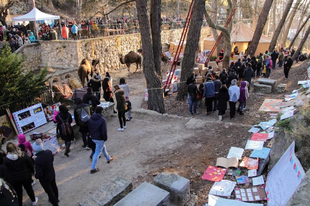 Los Reyes Magos abren las puertas de su campamento