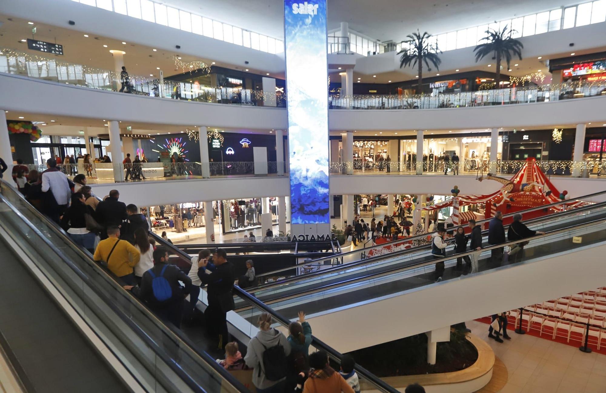 El centro lleno por las compras prenavideñas y el puente de diciembre