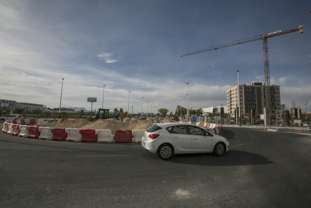 La rotonda del Hospital del Vinalopó en Elche