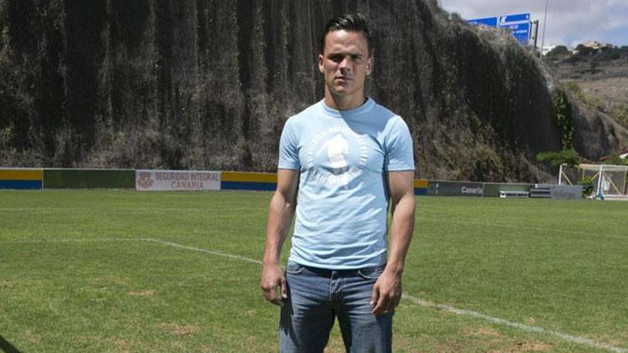 Roque Mesa, centrocampista de la UD, en Barranco Seco.