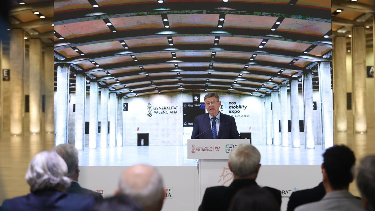 Ximo Puig, ayer, durante la presentación de la expo y congreso internacional de baterías en València.