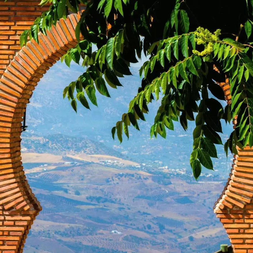 Todos van a Ronda, pero pocos conocen el pueblo de Málaga al que llaman “el Balcón de la Axarquía”