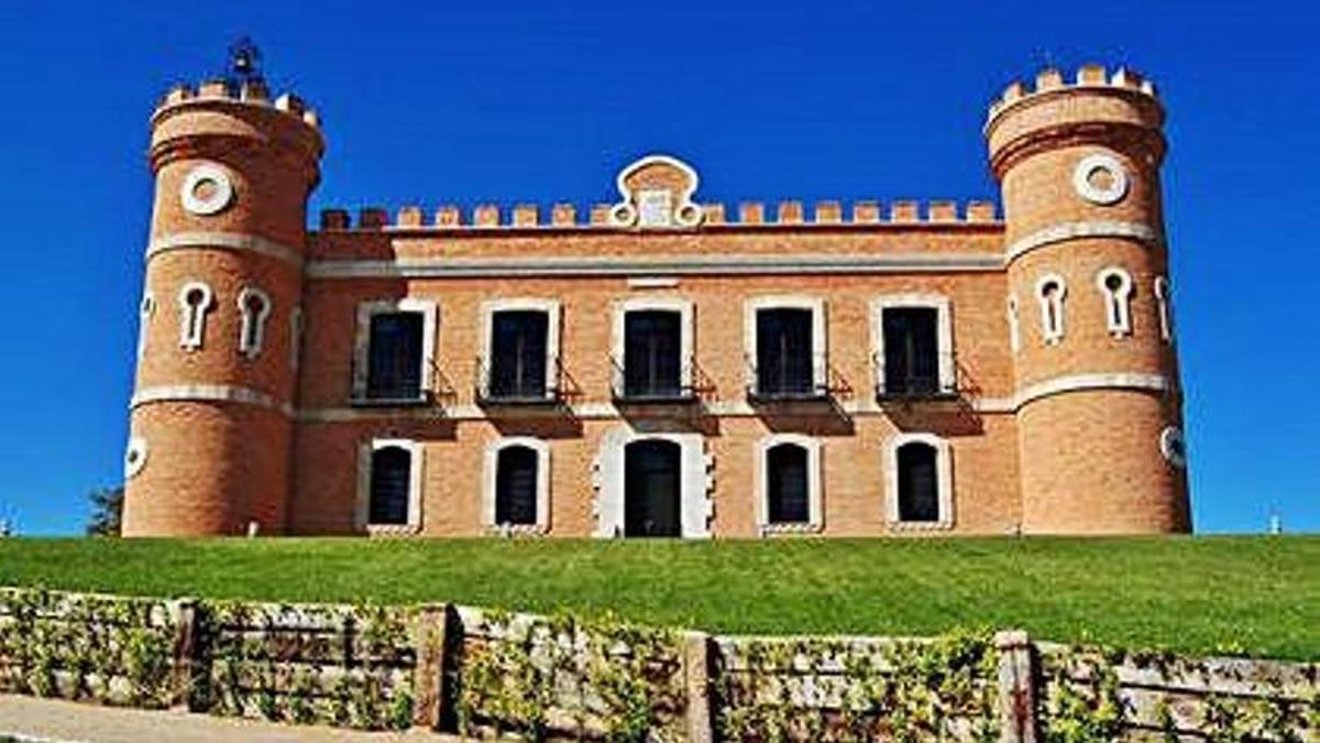 Palacio de Monte la Reina, enclavado en el complejo enoturísico fundado por Inaraja
