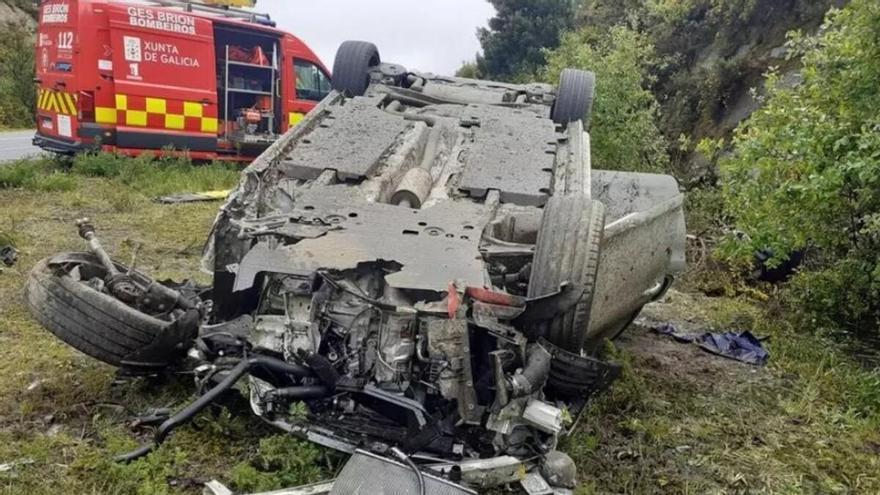 Xunta y Diputación reparten culpas por la gestión de unos GES que quieren ser equiparados a los bomberos