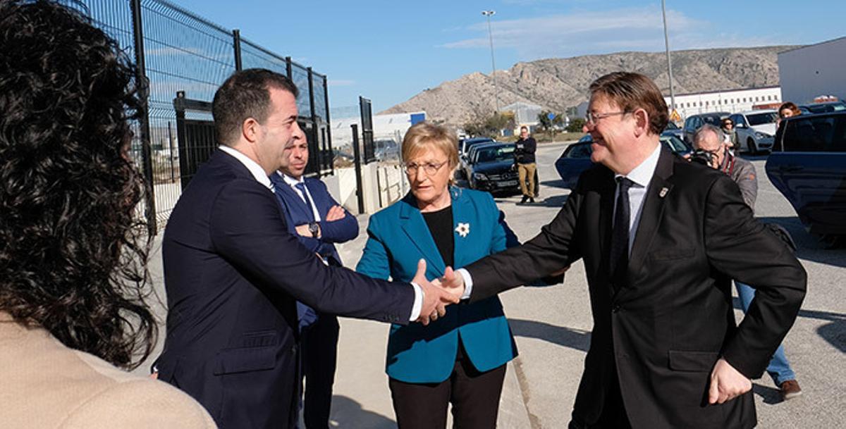 Así son las instalaciones de Vialco: Un gigante de la industria 4.0 en Alicante