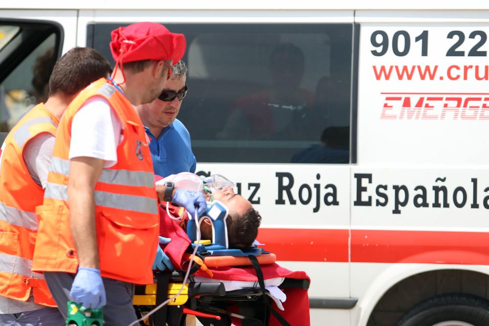 Todos los ocupantes de la embarcación se encuentran aparentemente en buen estado de salud