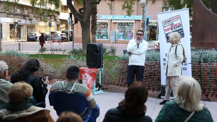 El homenaje a Miguel Hernández por el aniversario de la muerte del poeta, en imágenes
