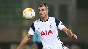 Bale controla el balón durante el partido contra el Ludogorets de Europa League.