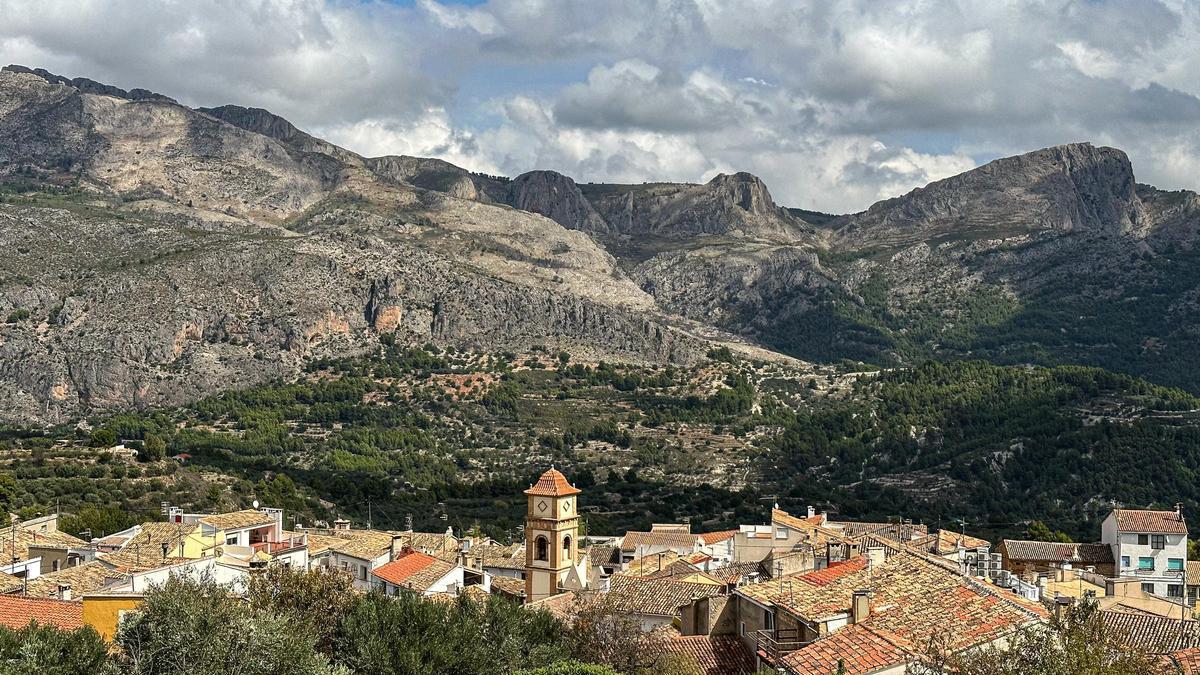 Benifato, la Serrella y la Mallada del Llop.