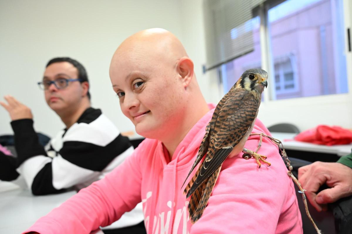 Terapia con aves rapaces para personas con diversidad funcional