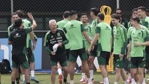 Aguirre y la selección mexicana antes del Mundial