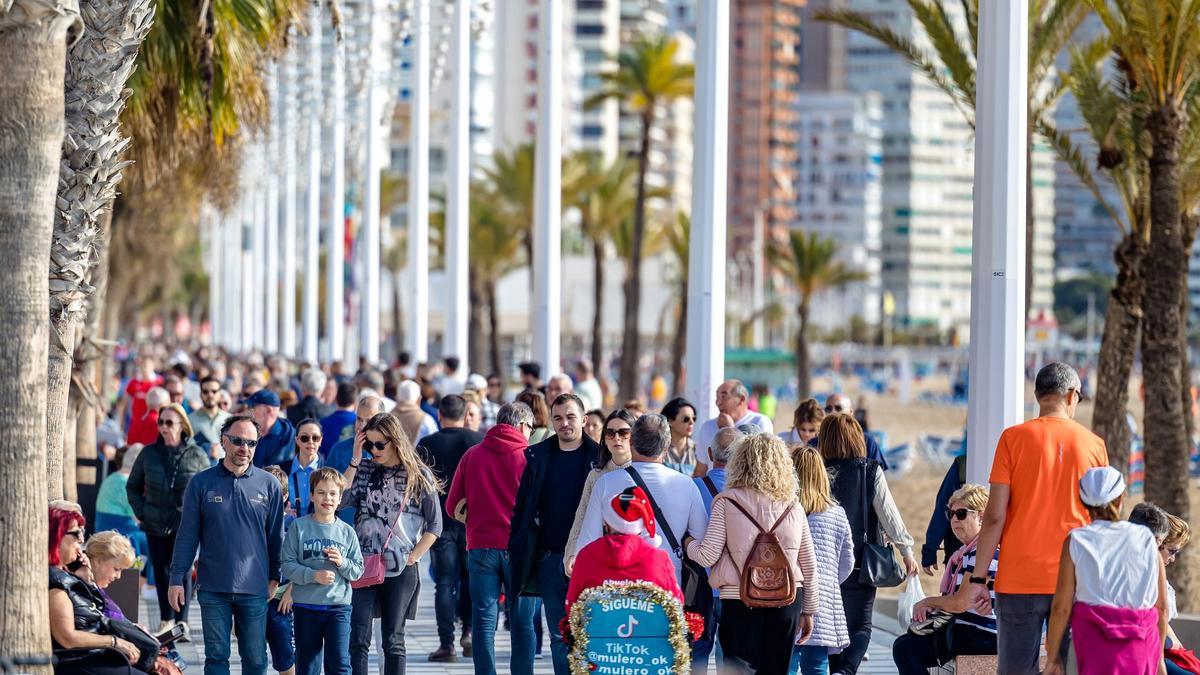 Benidorm lleno de turistas el pasado puente de la Inmaculada.