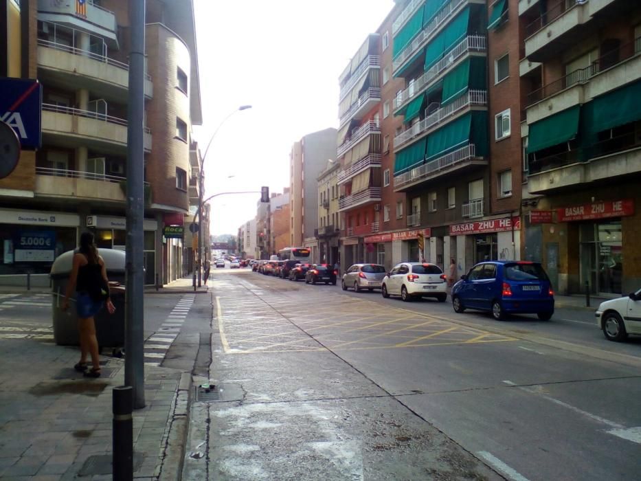 Fuita d'aigua a la carretera de Vic de Manresa