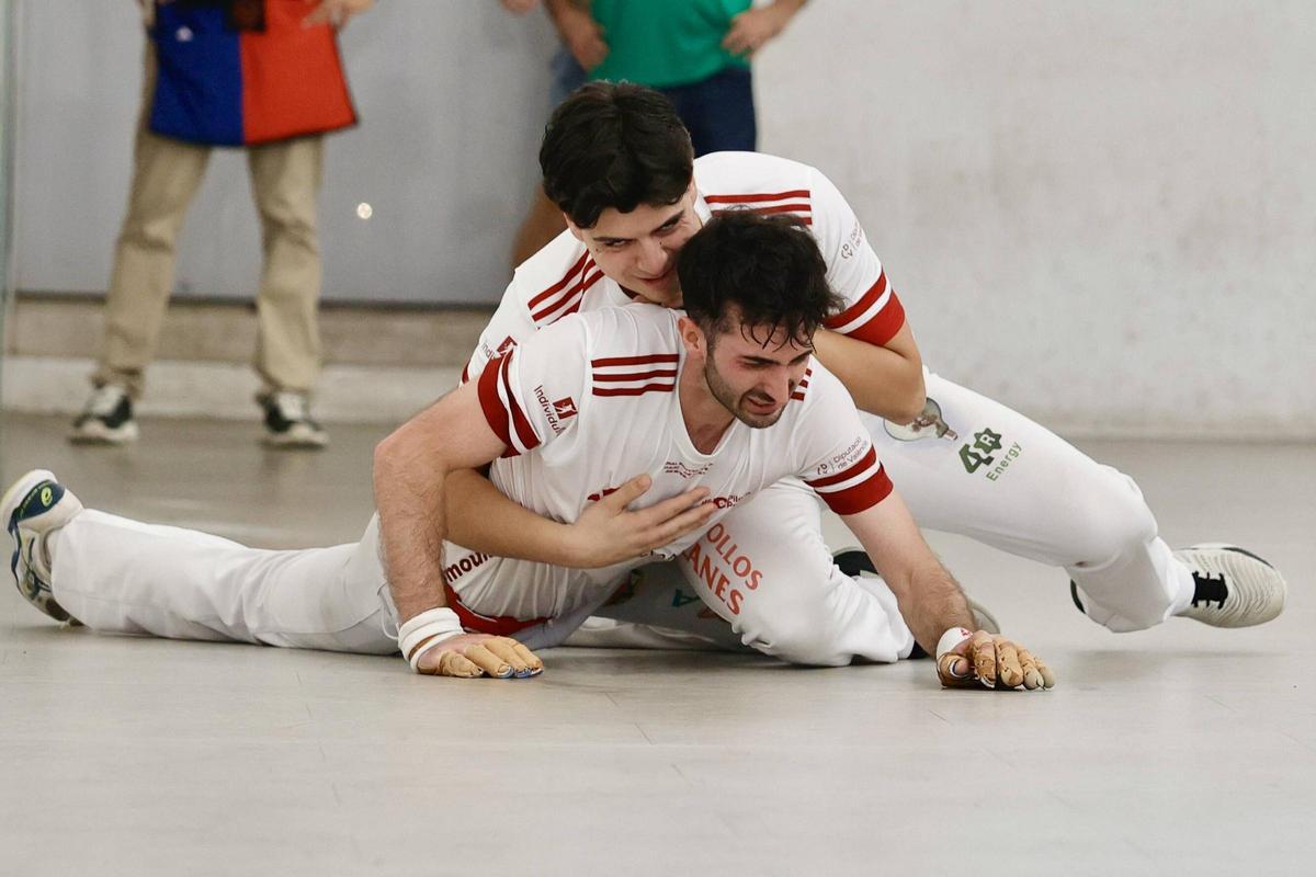 Marc celebra el título individual de Escala i Corda en Pelayo de 2024.