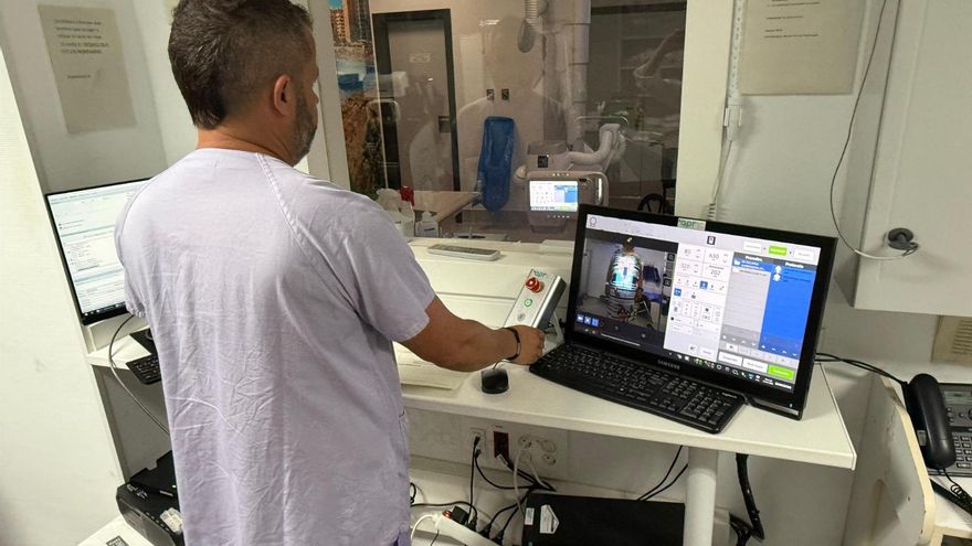 Sanidad culmina la introducción de la IA en las radiografías de tórax, hueso y mama que inició en Alicante