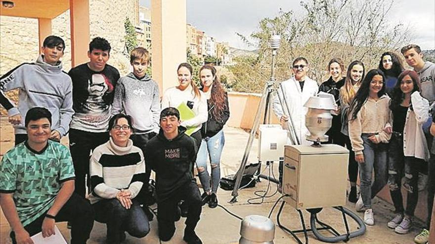 Els estudiants de l’Alcora mesuren la contaminació