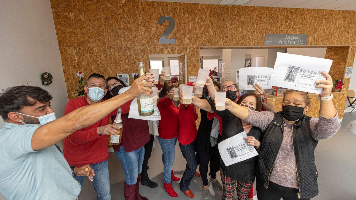 El Gordo de la Lotería de Navidad cae en Las Palmas de Gran Canaria.