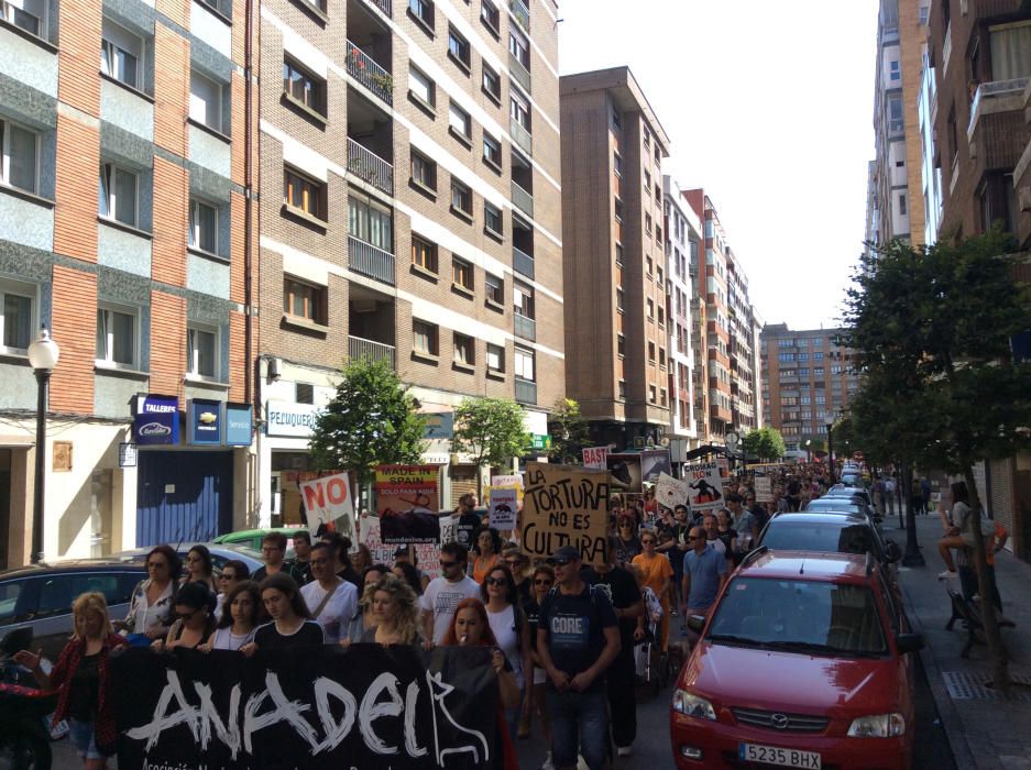 Manifestación antitaurina en Gijón