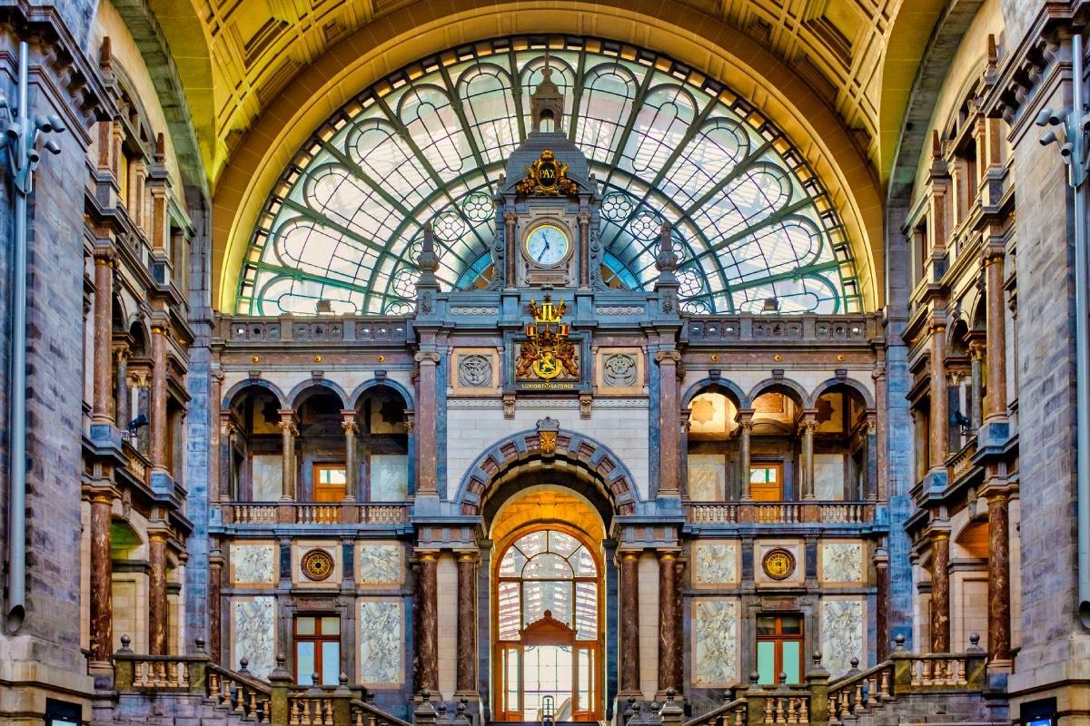 La estación de tren de Amberes (Bélgica)
