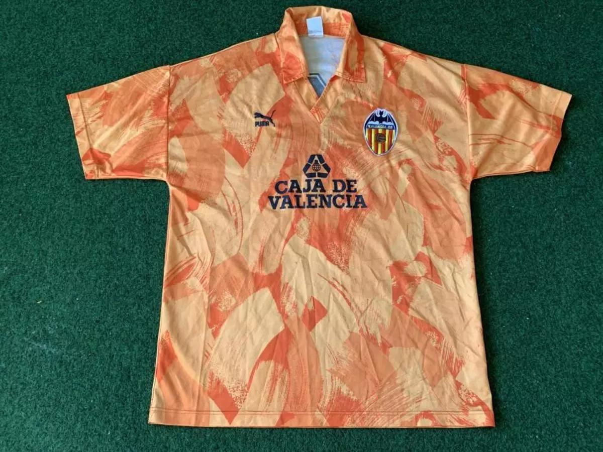 Camiseta alternativa del Valencia CF en temporadas 1990/1991 y 1991/1992